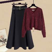 ワインレッド/セーター+ブラック/スカート